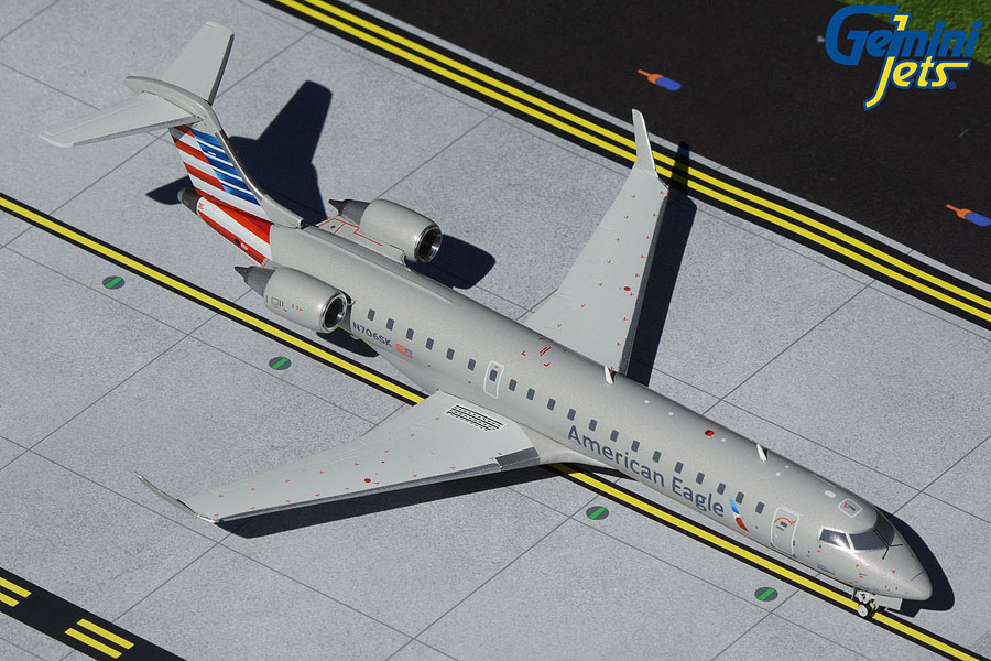 American Eagle CRJ700ER N706SK (1:200)