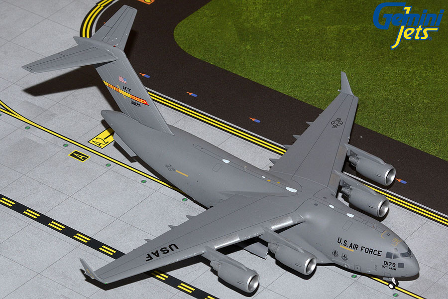 U.S. Air Force C-17A Globemaster 00-0179 Altus Air Force Base (1:200)