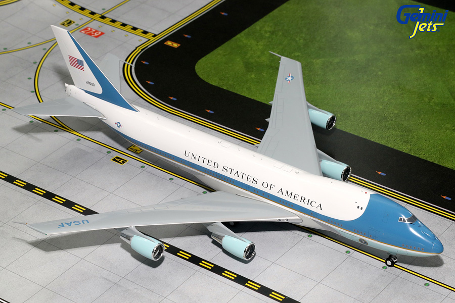 USAF Air Force One B747-200 29000 with 
