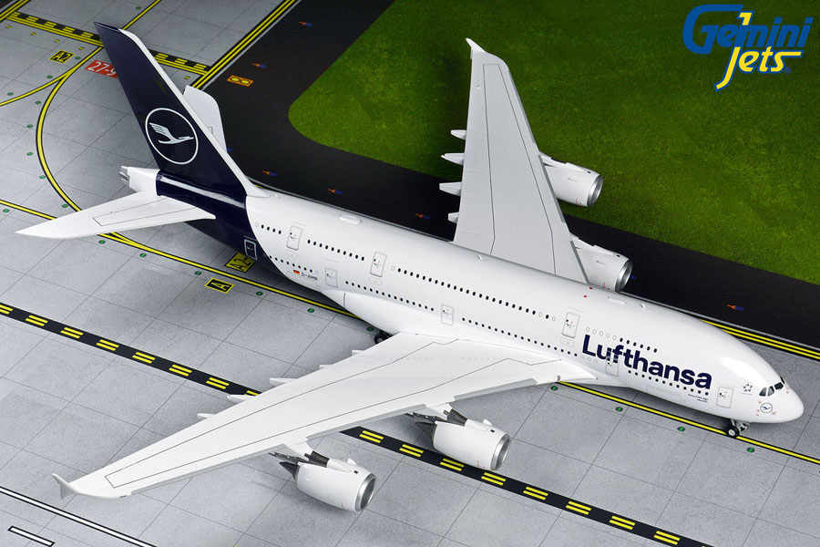 lufthansa toy plane
