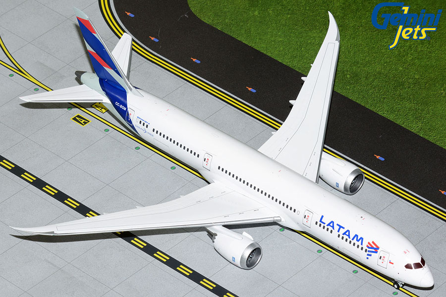 LATAM Airlines B787-9 CC-BGM (1:200)