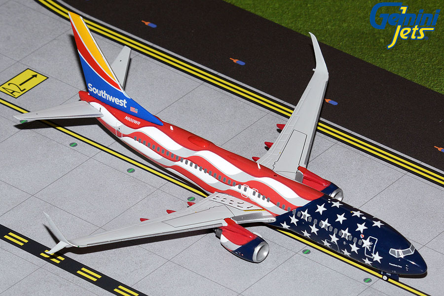 Southwest 737-800 "Freedom One" N500R (1:200)