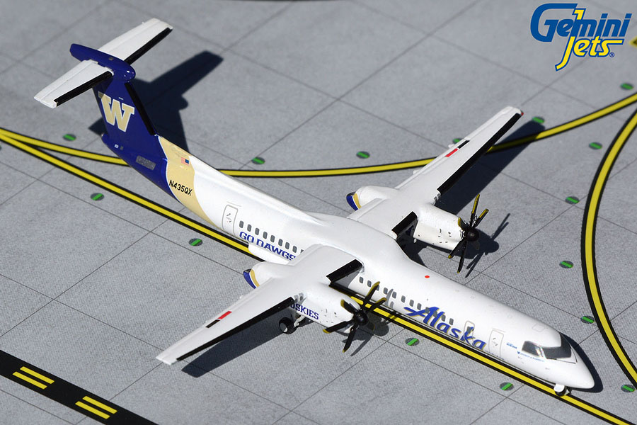 Alaska Airlines Dash 8 Q400 N435QX University of Washington Huskies (1:400)