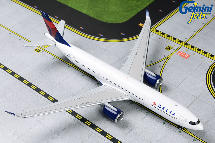 Skymarks Delta Airlines Airbus A330-900 NEO 1/200 Scale Plane Stand N401DZ 984 