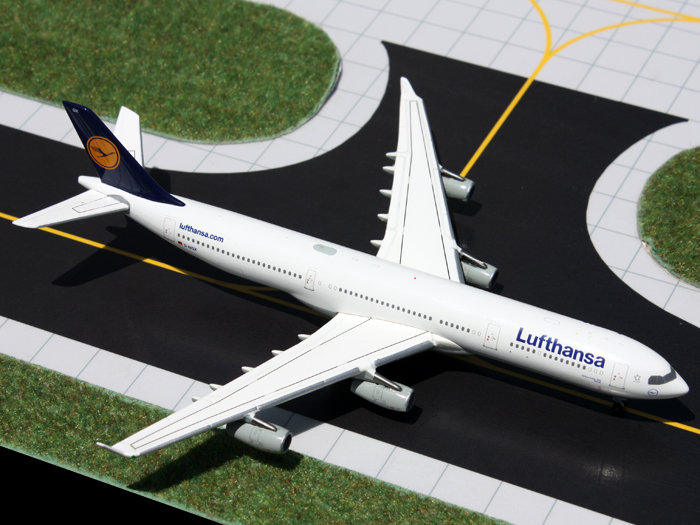 Details about   Gemini Jets 1:200 Lufthansa Airbus A340-300 D-AIFD NEW LIVERY G2DLH817 airplane