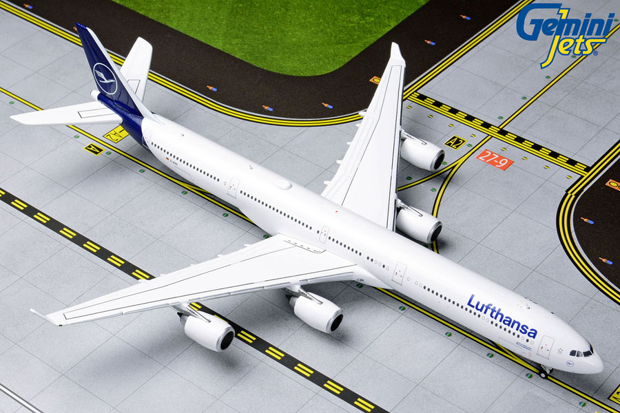 1 400 diecast airliners