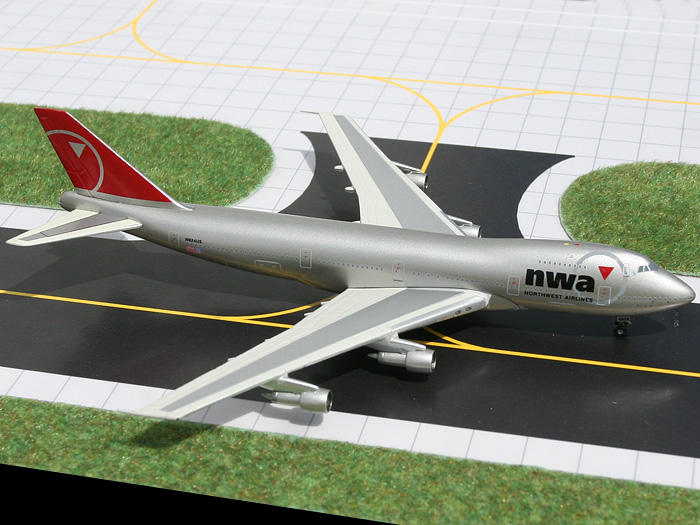 Flight Miniatures Northwest Airlines NWA Bombardier CRJ200 Jet Airlink 1:200 Scale Display Model Genesis International 