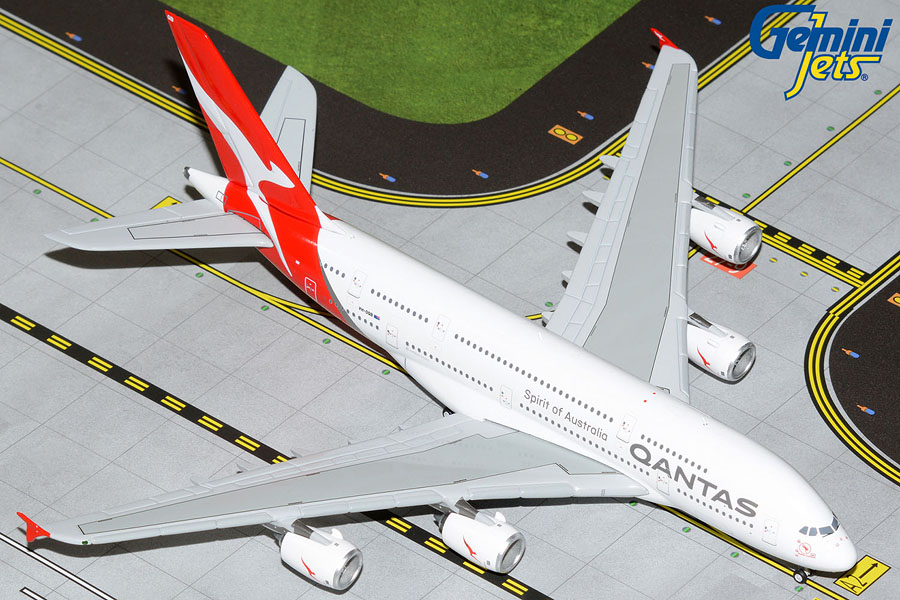 Qantas Airways A380-800 VH-OQB (1:400)
