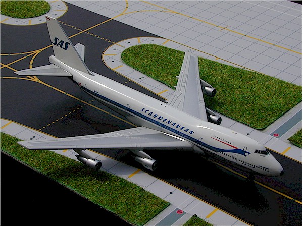 Airplane Model High Resolution Photo