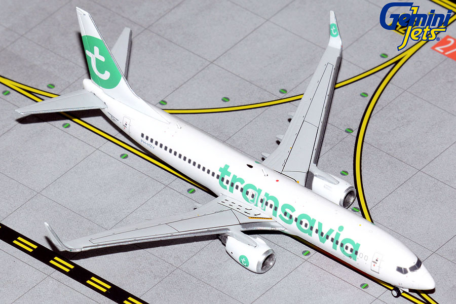 Transavia Airlines B737-800W PH-HZV (1:400)