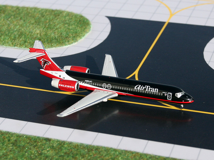 1/144 Eastern Express Airliner Boeing B-717 EE 1441124_6 
