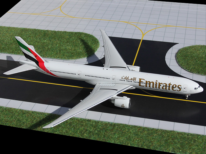 Emirates B777-300 A6-ECK (1:400) - Collection Sale