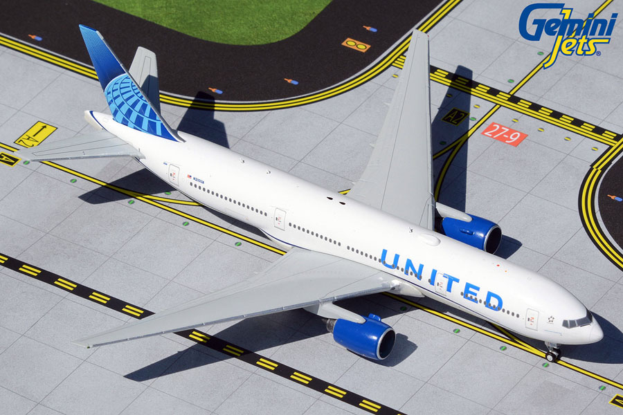 United Airlines B777-200 N210UA new livery (1:400)