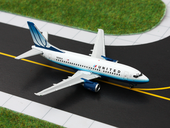 United Airlines Boeing 737500 N928UA "Final Blue Tulip Livery" (1400