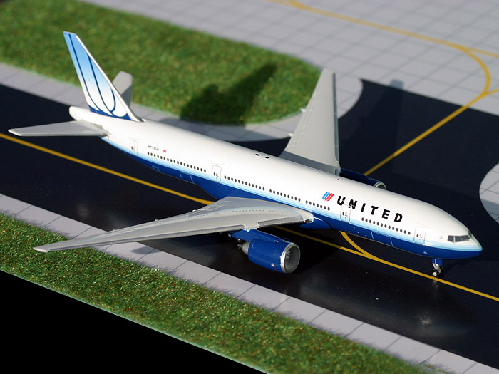 NEW RELEASE: 1:400 Gemini Jets United Airlines B 777-222.