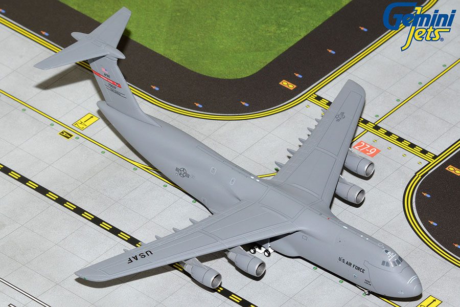 U.S. Air Force C-5M Galaxy  87-0037 Westover Air Reserve Base (1:400)